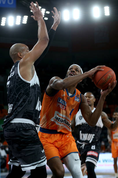 帮助怀特获 帮助怀特获