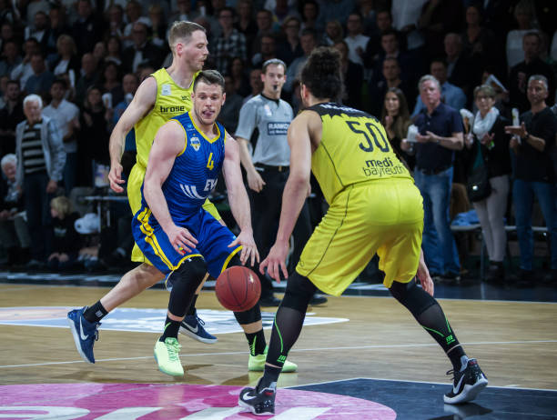 级豪门都难 级豪门都难